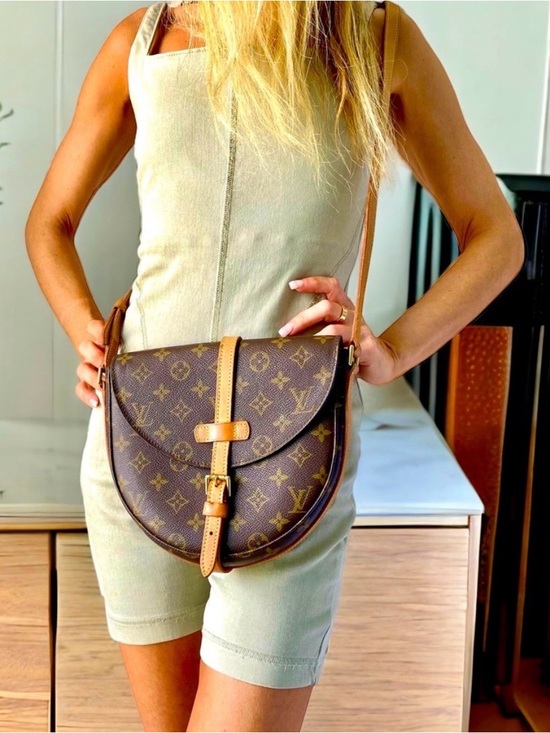 Louis Vuitton Handbags - Louis Vuitton Monogram Canvas LV Chantilly GM Crossbody Bag Purse